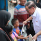 Gubernur DKI Jakarta, Pramono Anung, yang turun langsung ke lokasi kebakaran pada Selasa (30/9)