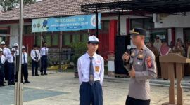 Kapolsek Sebulu Pimpin Upacara di SMPN 2