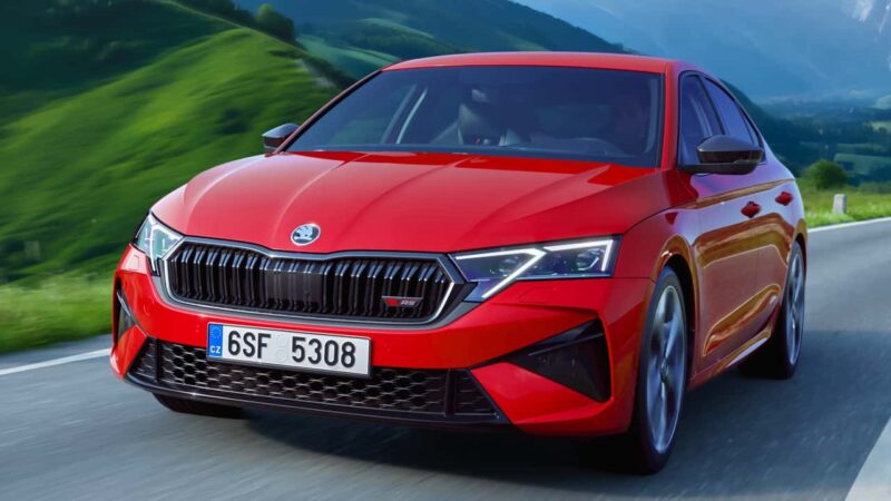 Skoda Octavia RS 2025 Resmi Meluncur