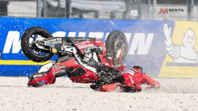 Marc Marquez Crash Lap 1 Sirkuit Mandalika 2025