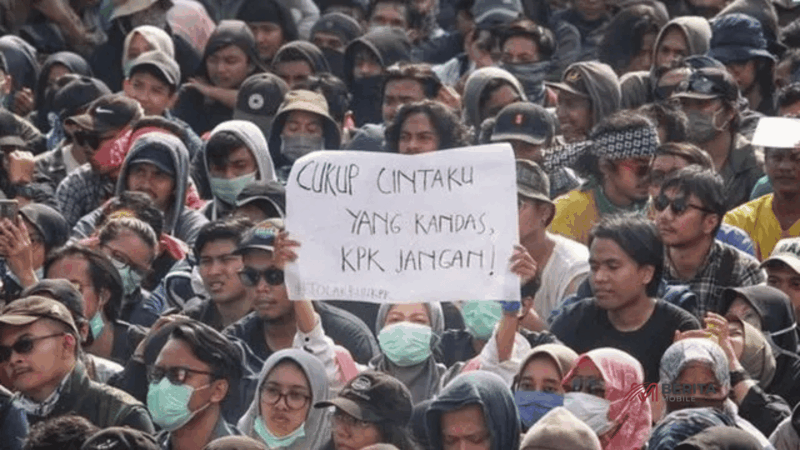Gelombang protes sosial & politisasi generasi muda