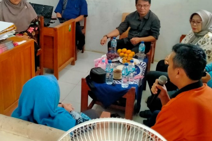 Kepala BKPSDM Indramayu Sambangi Guru P3K yang Siap Pensiun, Bentuk Apresiasi Pengabdian