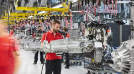 Laba Porsche Anjlok 99% di 2025 Akibat Biaya EV dan Tarif AS
