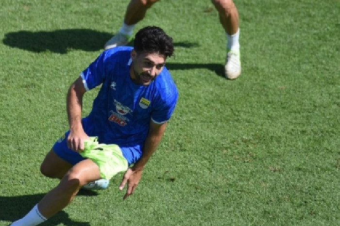 Persib Bandung Hormati Sanksi Komdis PSSI untuk Frans Putros, Tegaskan Komitmen Sportivitas