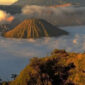 gunung berapi di Indonesia. Foto oleh Authentic Indonesia