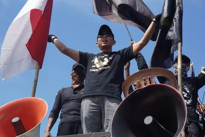 Indonesia Rumah Kaca: Membongkar Ide Kontroversial Tuntas Subagyo di Surabaya