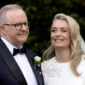 Albanese dan istrinya Jodie Haydon menghadiri upacara pernikahan di Canberra pada 29 November. Foto: AFP