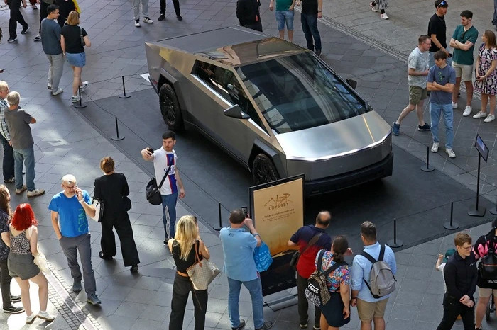 Mobil Tesla