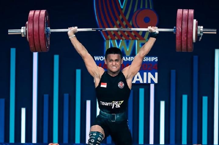 Rizki Juniansyah Pecahkan Rekor Dunia Angkat Besi dan Raih Emas SEA Games