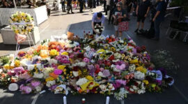 Ribuan Warga Sydney Padati Bondi Beach Kenang Korban Penusukan dalam Suasana Haru