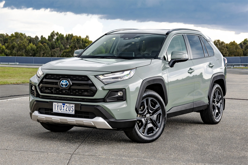 Toyota RAV4 Generasi Terbaru Resmi Meluncur di Jepang dengan Teknologi Full Elektrifikasi