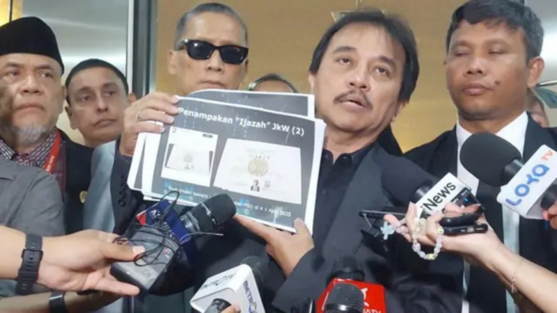 Roy Suryo klaim ijazah Jokowi palsu