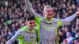Haaland (kanan) dan Foden mencetak gol di Man City memenangkan Crystal Palace 3-0 di babak 16 Liga Premier di Selhurst Park, London, Inggris pada 14 Desember 2025. Foto: Shutterstock