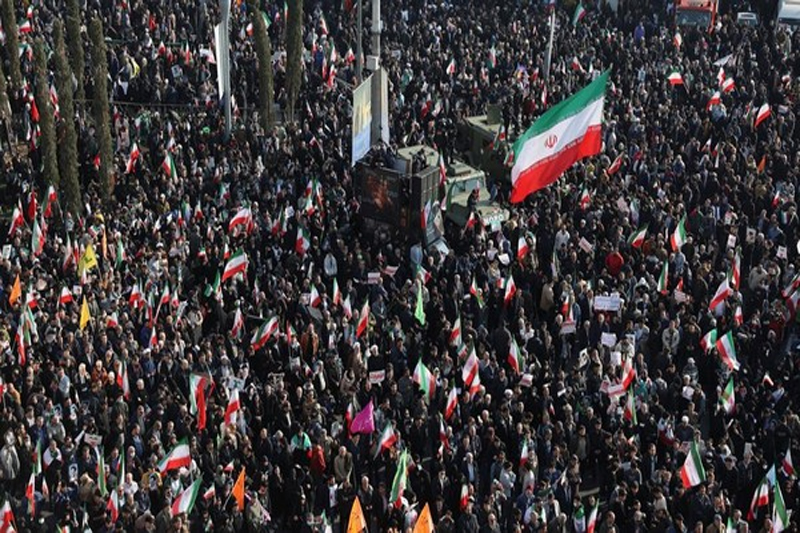 Gelombang Protes Iran Meluas Namun Analis Prediksi Rezim Masih Tetap Kuat