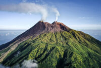 Gunung Karangetang Sulawesi Utara Siaga Munculnya Lava Baru dari Kawah Utara
