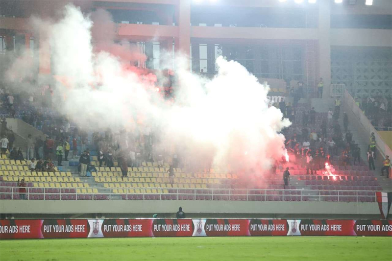 Ricuh Pertandingan di Solo Puluhan Suporter Ditangkap Akibat Bawa Flare ke Stadion