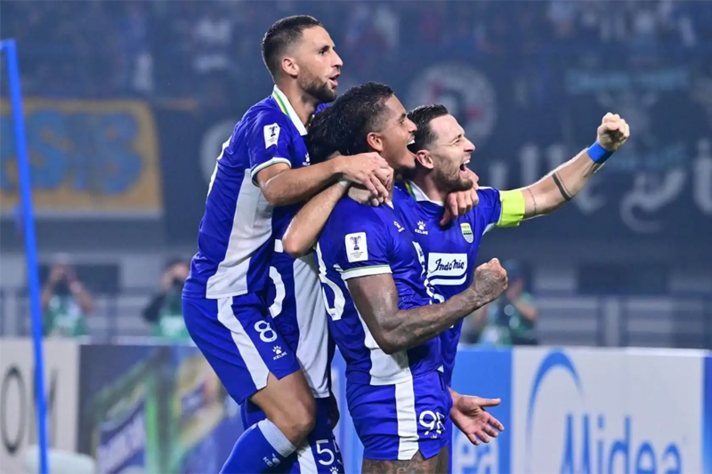 Persib Bandung Puncaki Klasemen Liga 1 Pekan ke-17 Ditempel Persija dan Borneo
