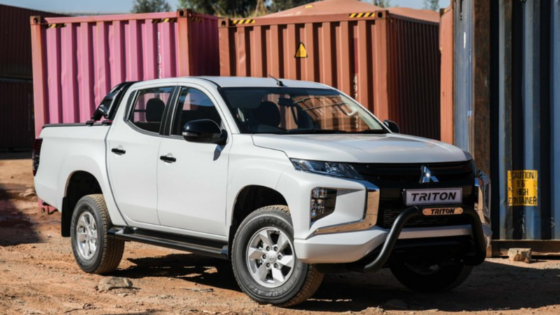 Harga Mobil Triton 4x4