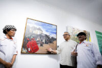 Wali Kota Bandung Muhammad Farhan saat membuka Pameran Lukisan Nasional di The Huis Gallery, Taman Budaya Jawa Barat. 