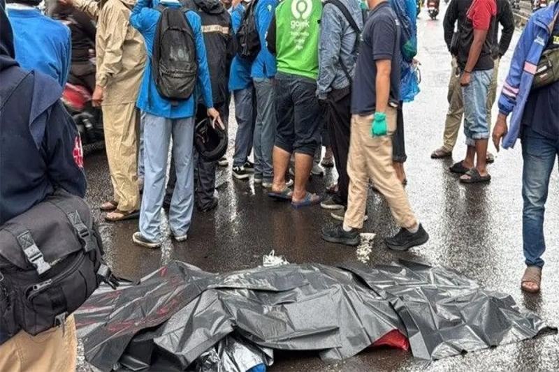Pelajar Tewas Akibat Jalan Rusak di Matraman Raya Jakarta Timur Pagi Tadi