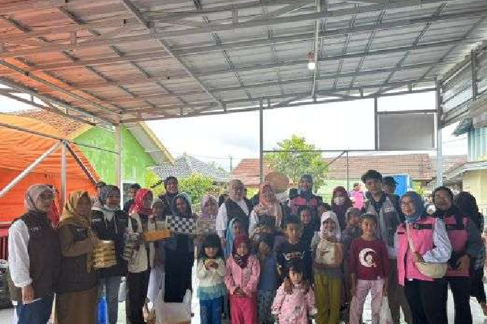 DP3AKB Jawa Barat Dampingi Korban Longsor Cisarua dengan Dukungan Psikologis Awal