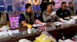 Polda Jabar Bongkar Praktik Ilegal Produksi Mi Basah Berformalin di Bekas Kandang Ayam Garut